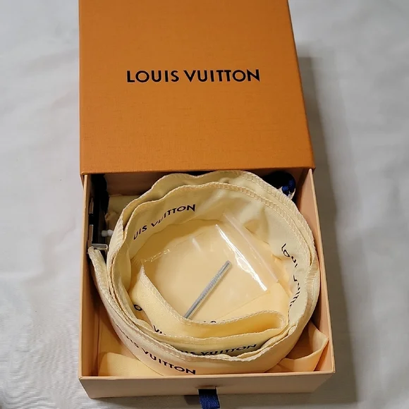 Louis Vuitton Black Monogram LV Initiales Belt with Silver Buckle - Picture 4 of 4